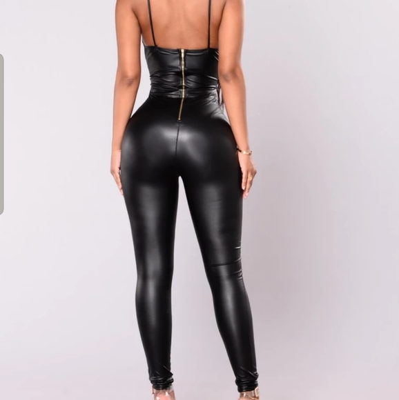 Faux leather jumpsuit - Picture 4 of 5